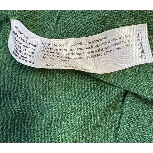 Women’s Emerald Green Merino Wool Blend Petite Small Turtleneck Sweater - Picture 3 of 4